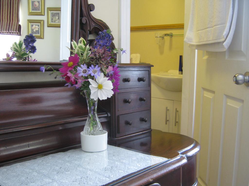 Holly Tree B&B Bromyard Oda fotoğraf
